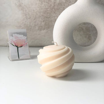 SWIRL CANDLE